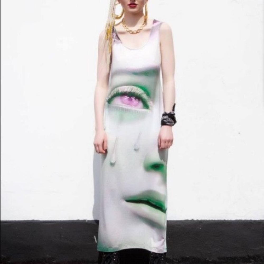 W.I.A. tear dress